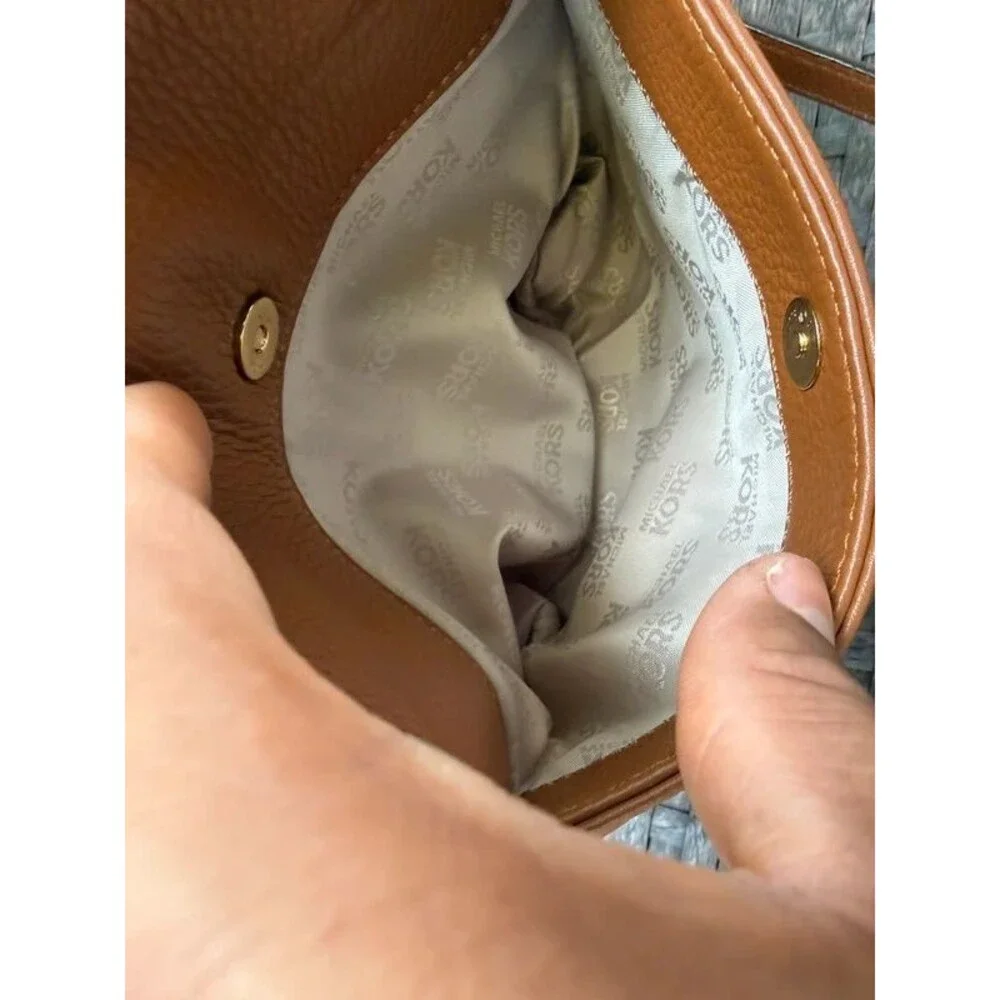 Michael Kors Jules Small Leather Bucket Crossbody Bag - Luggage Tan